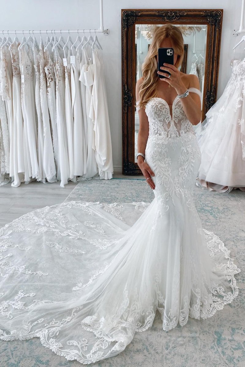White Long Tulle Mermaid Wedding Dress with Lace Appliques