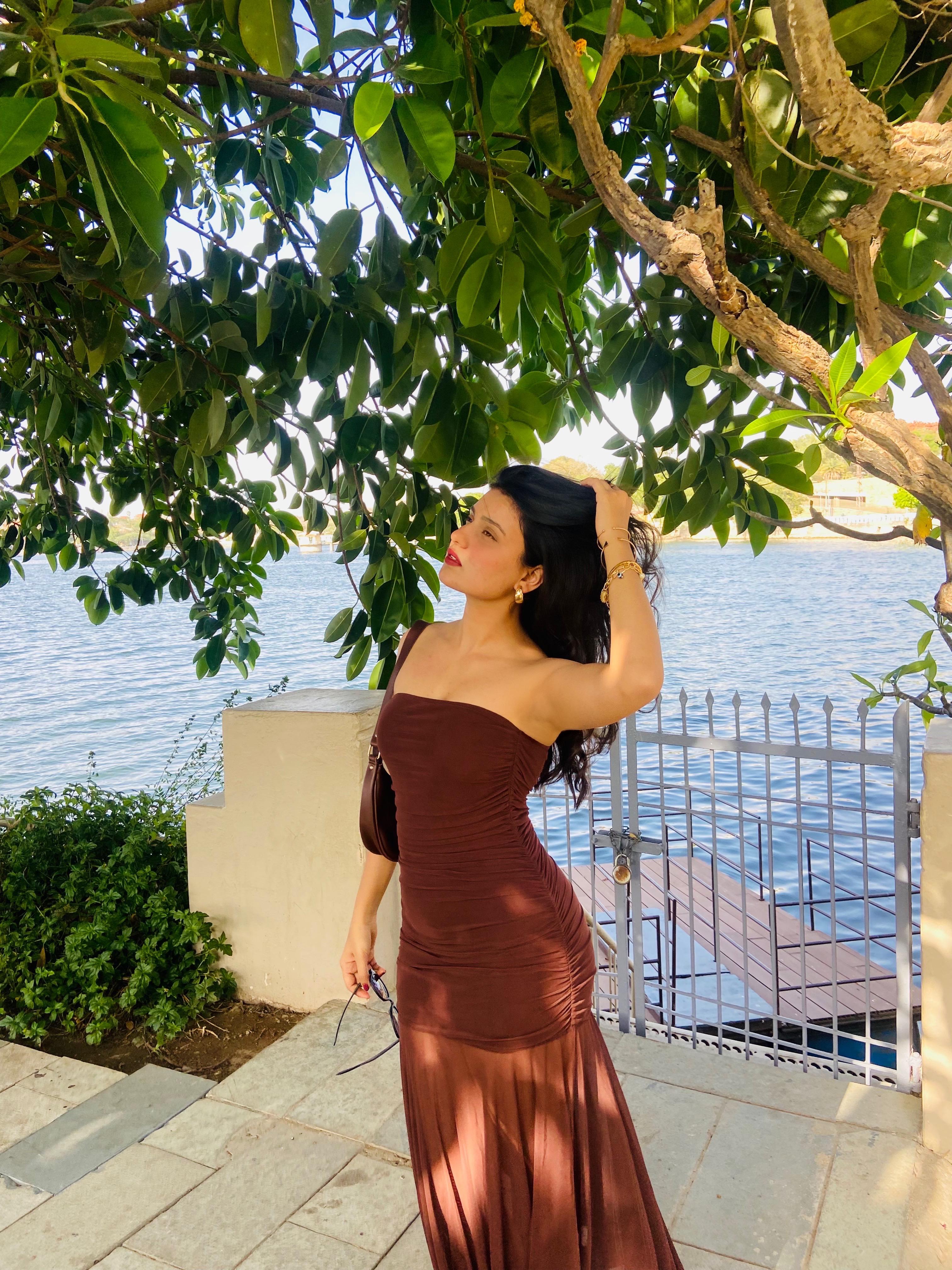 Mansi Vashishta X MIakee - Felipe