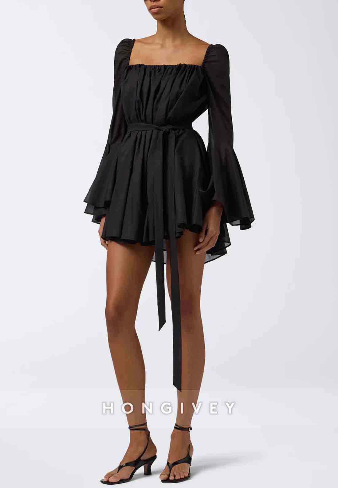 Bell Sleeves Square A-Line Pleated Party Mini Homecoming Dresses