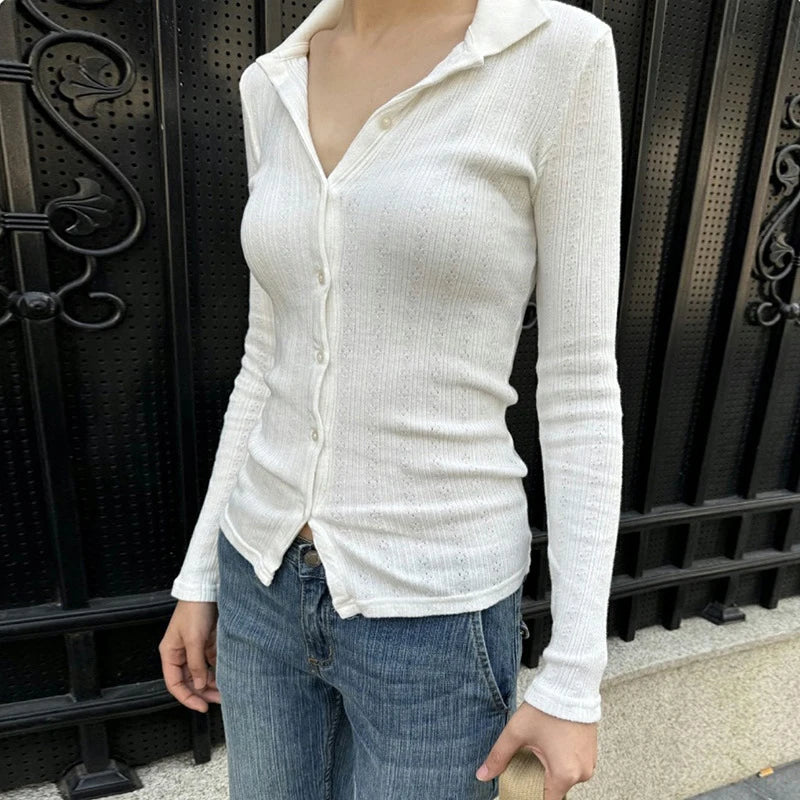 Lightweight Knitted Cardigan with Elegant Button-Down Style