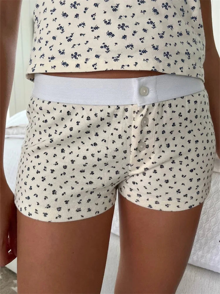 Solid Heart Print Elastic Short