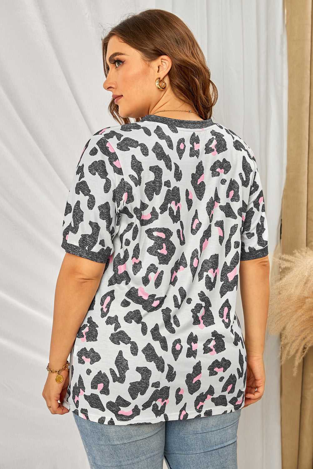 Women's Plus Size Fashion Leopard Print T-Shirt Casual V Neck Short Sleeve Blouse - Fashionpara