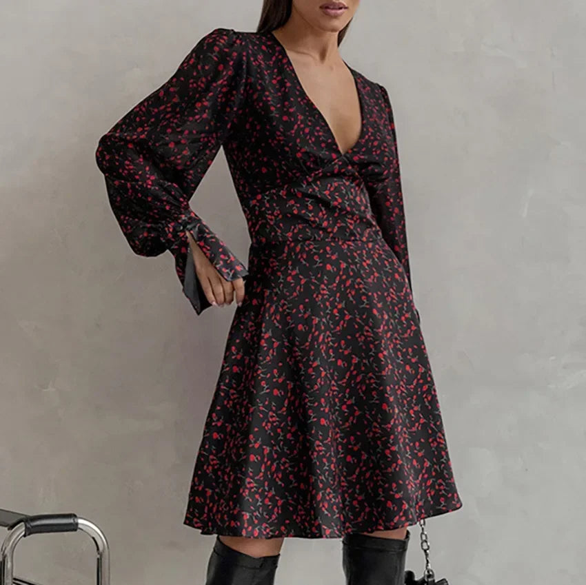 Retro Deep V Long-Sleeved Floral Dress