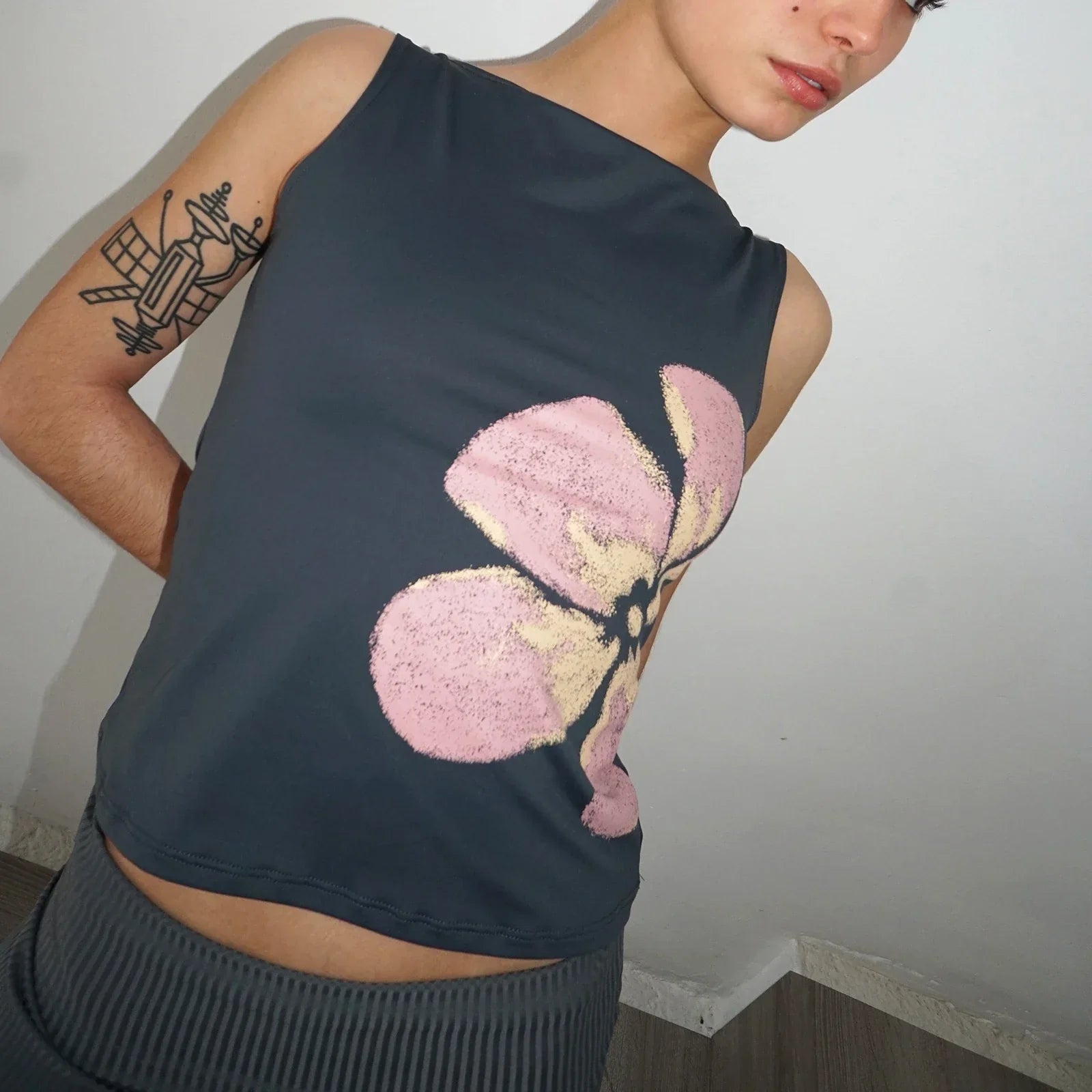 Aesthetic Y2K Floral Print Crewneck Sleeveless Graphic Crop