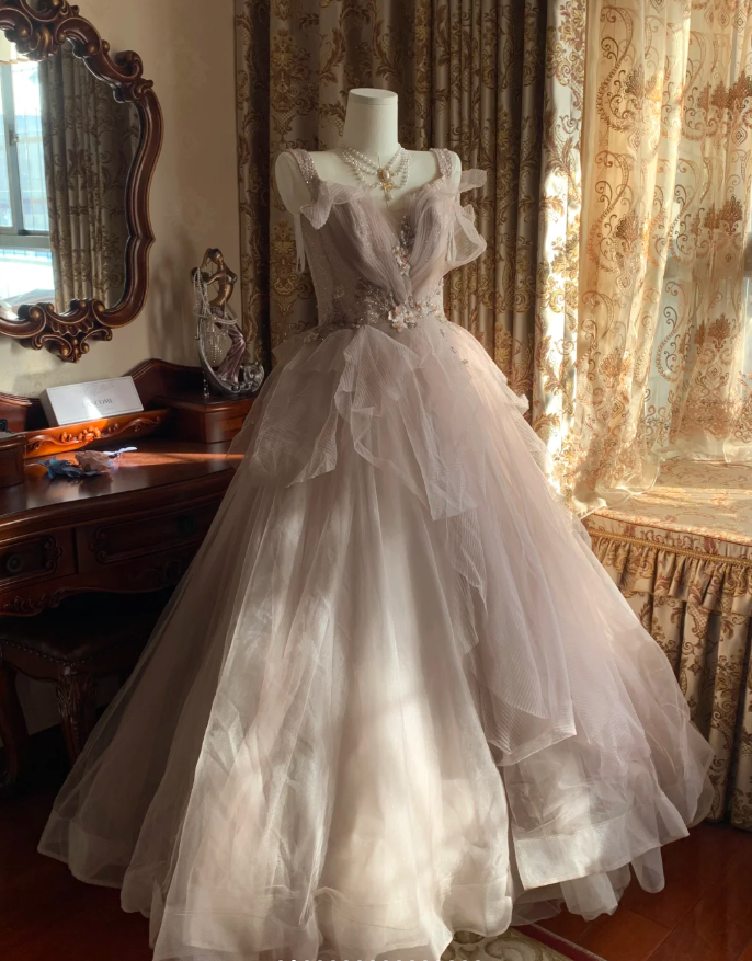 Charming Spaghetti Straps Light Pink V Neck Tulle Beaded Ball Gown Formal Long Birthday Party Dress D1774