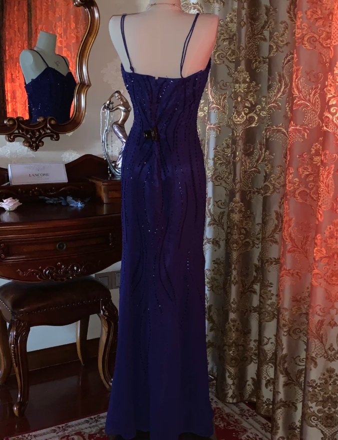 Gorgeous Spaghetti Straps V Neck Blue Satin Beaded Long Birthday Party Dress Formal Evening Gown D1752