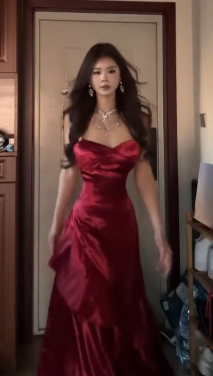 Elegant Spaghetti Straps Burgundy Satin Layered Mermaid Evening Dress Long Wedding Guest Dress D1553