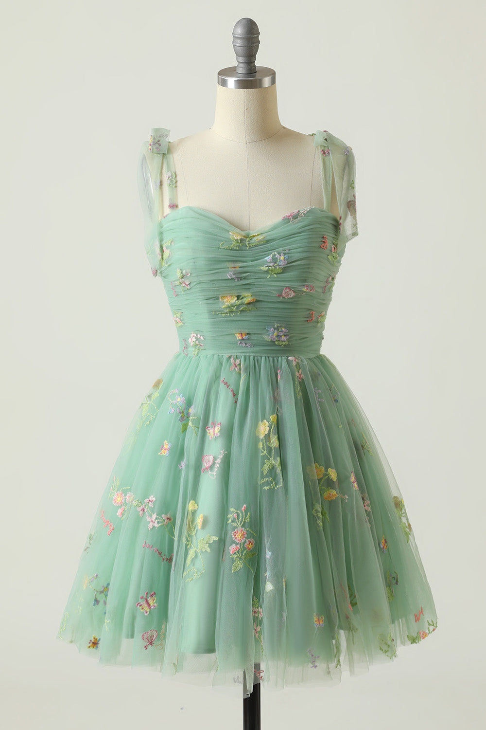 Sweetheart Black Short Homecoming Dress with Embroidery