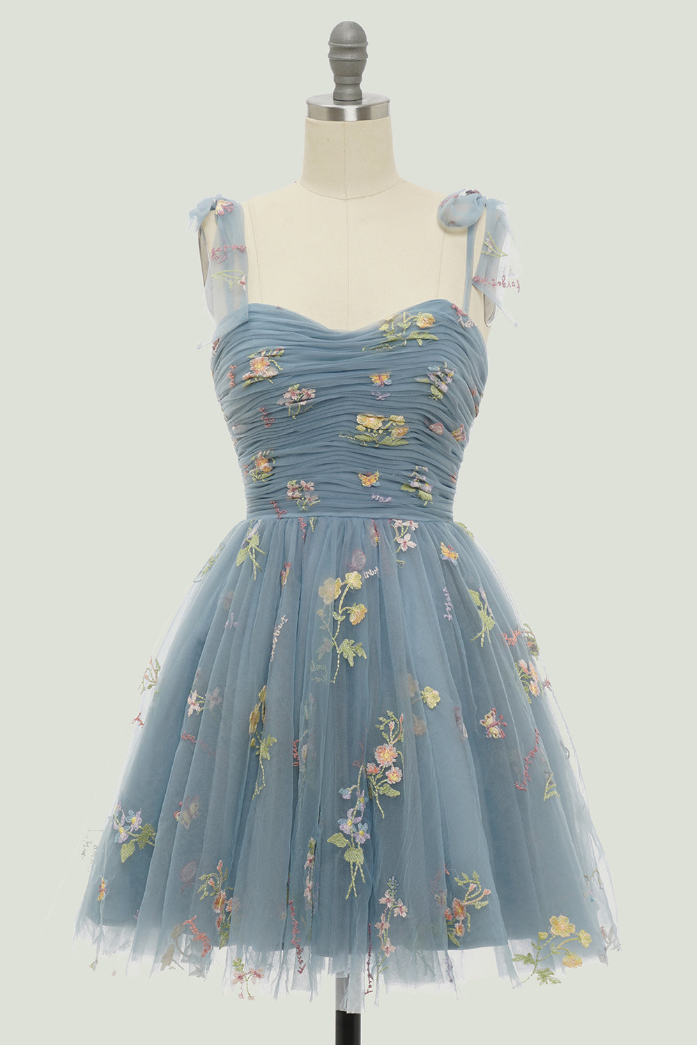 Sweetheart Black Short Homecoming Dress with Embroidery