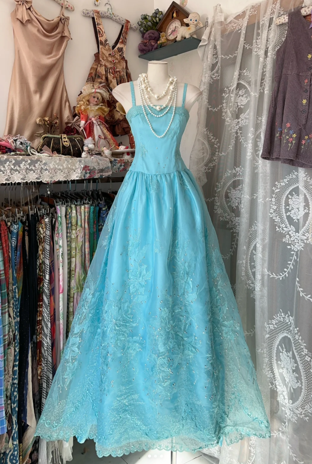 Vintage Spaghetti Straps Blue Tulle Beaded A Line Long Party Dress Formal Wedding Guest Dress D1769