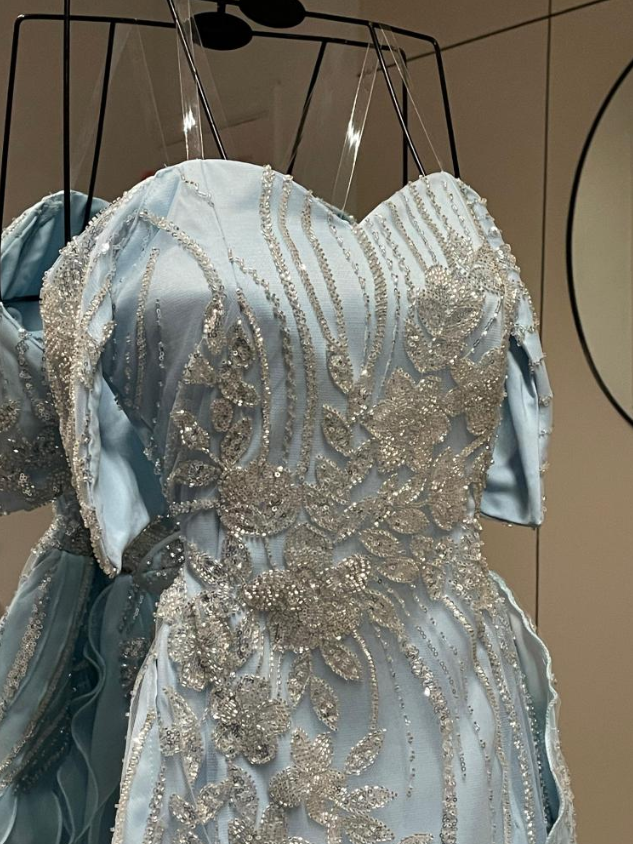 Glamorous Off The Shoulder Blue Satin Sequin Beaded Mermaid Evening Dress Long Prom Gown With Ruffles D1607