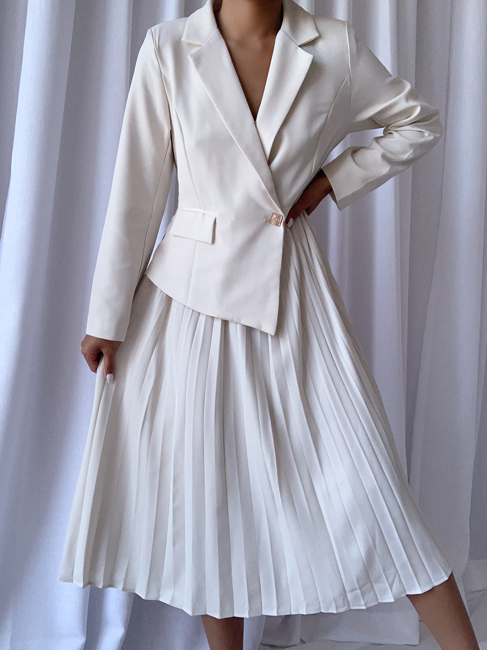 Notch Lapel Long Sleeve Belted Pleated Blazer Midi Dress 2