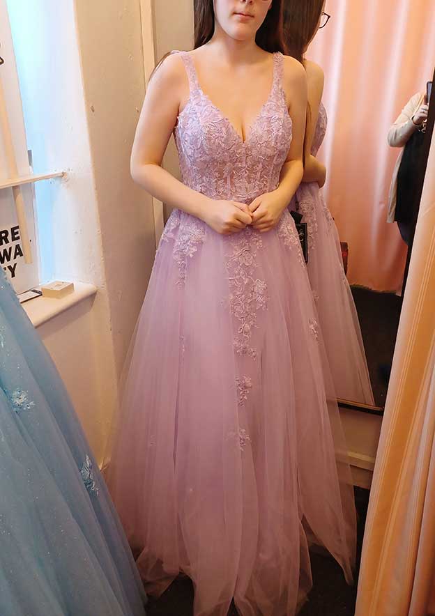 A-Line V-Neck Sleeveless Floor-Length Tulle Prom Dress/Evening Dress with Appliqued Laced - Fashionpara
