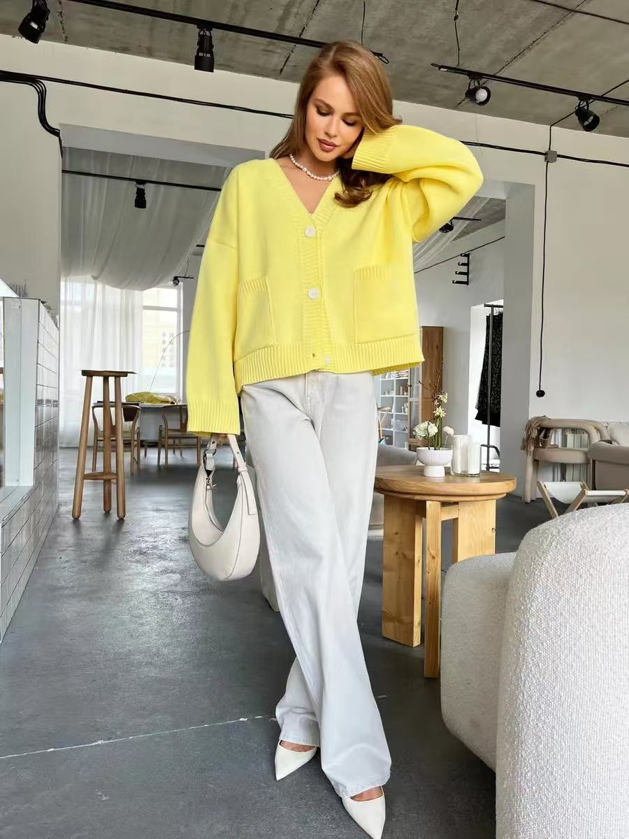 Stylish V-Neck Pocket Knit Cardigan for Effortless Chic