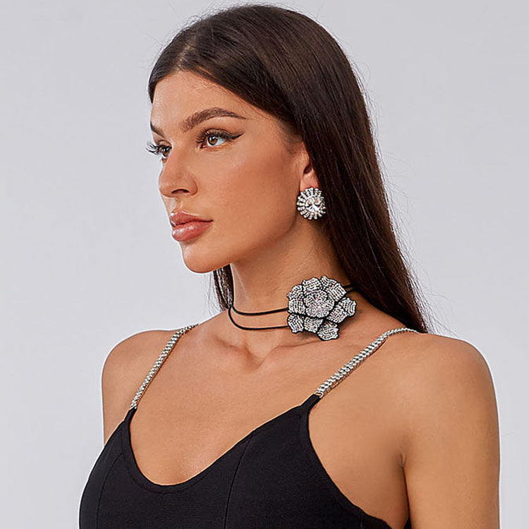 Rhinestone  Flower Necklace