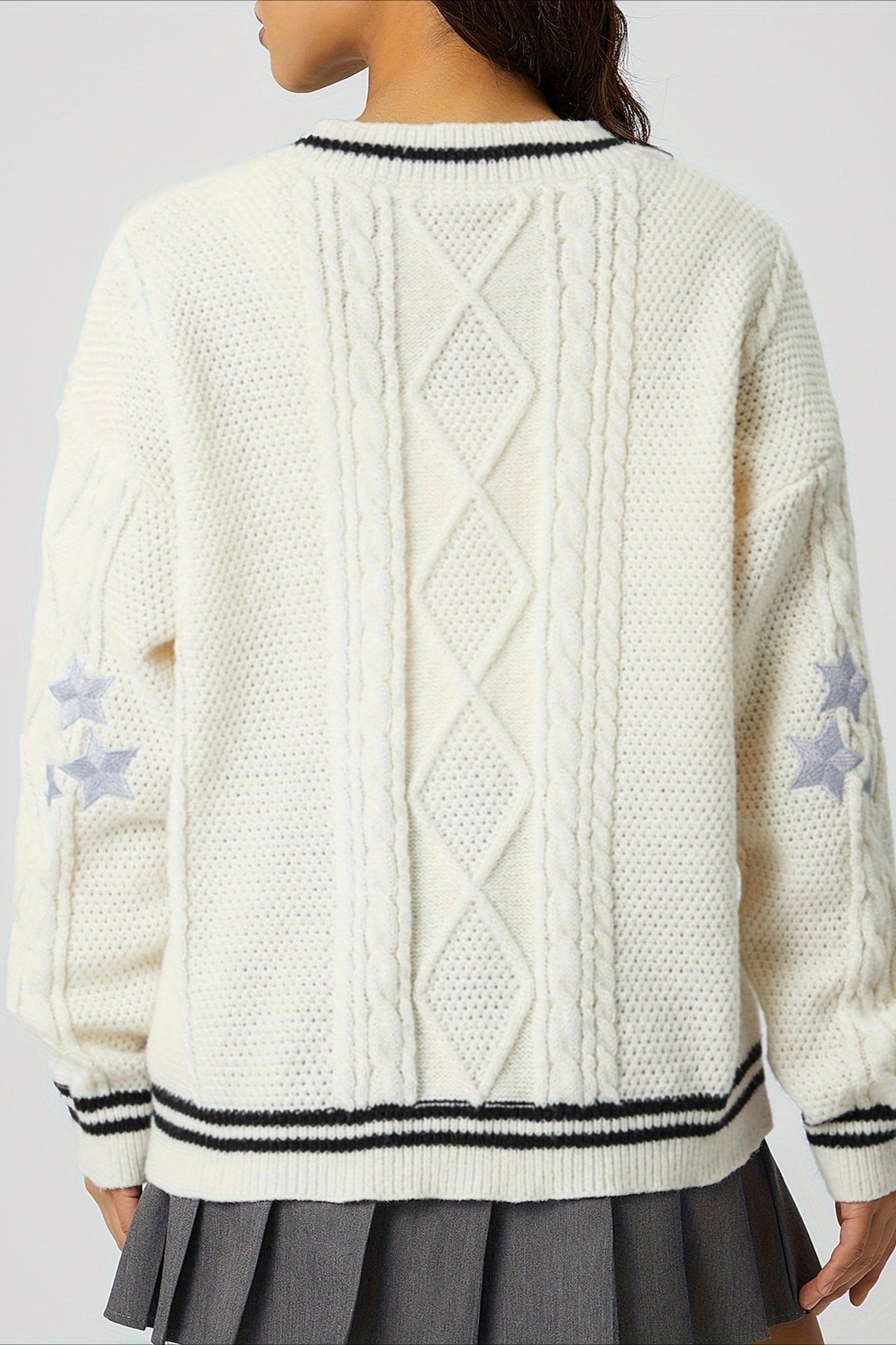 V Neck Star Motif Cable Knit Cardigan 2