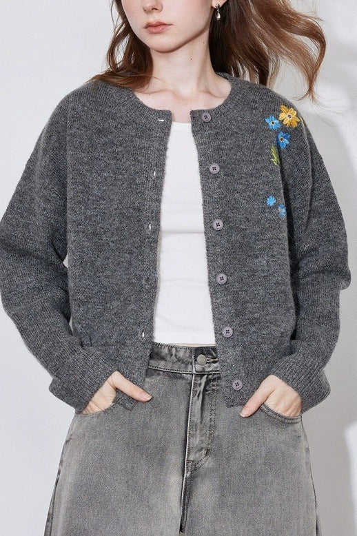 Vintage Floral Embroidered Knit Blouse