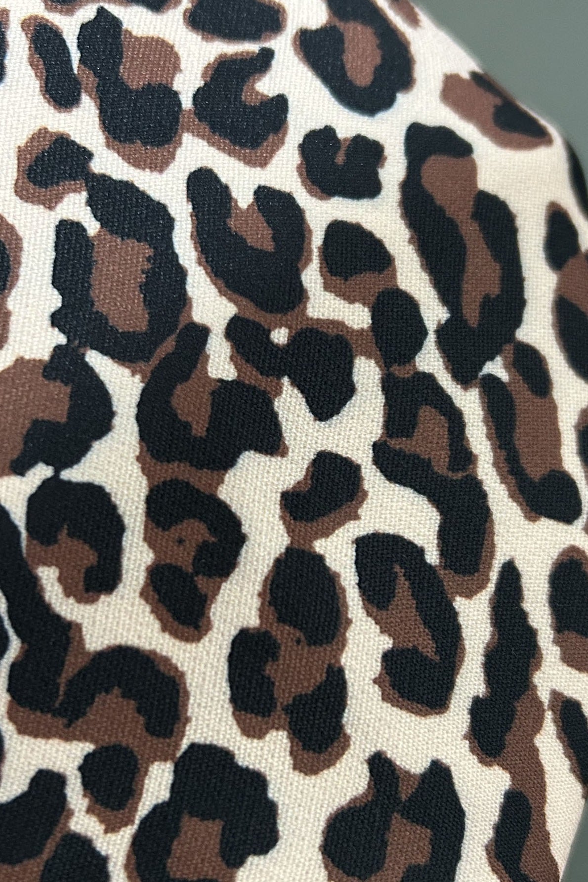 Chic Retro Leopard Print Hoodie Coat for Stylish Comfort