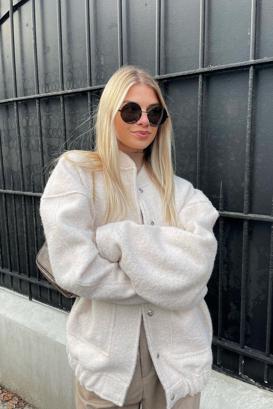 Stylish Relaxed Fit Long Sleeve Coat for Effortless Elegance