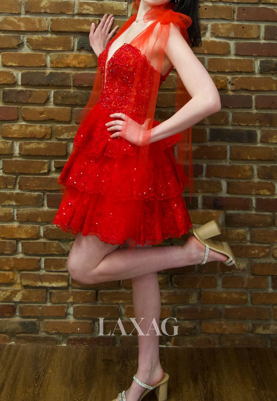 Deep V-Neck Sleeveless Beaded Applique Pleated Tulle Tiered A-Line Party Homecoming Dress