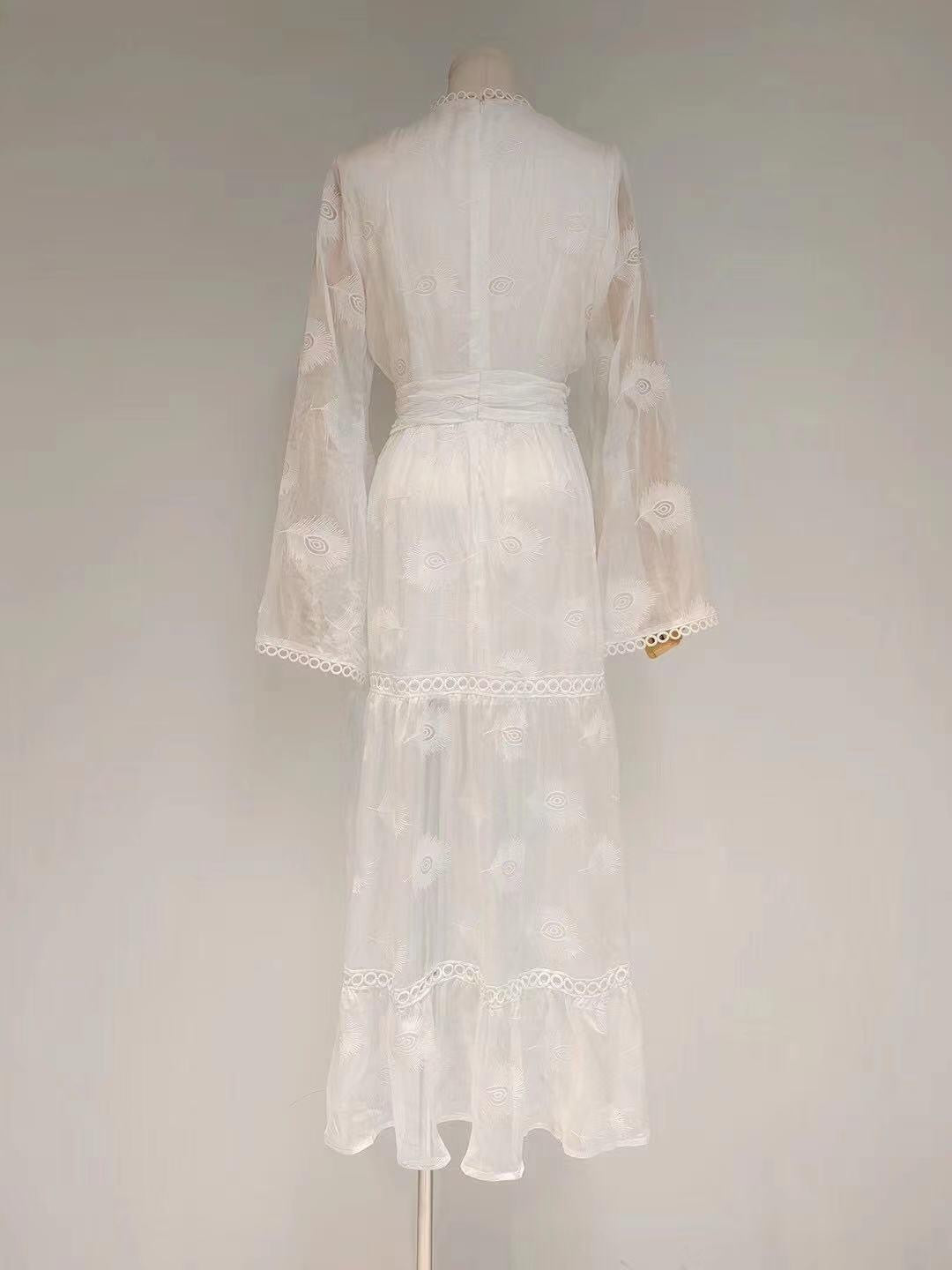 KittenAlarm - Aldreda Solid Maxi Lace Dress