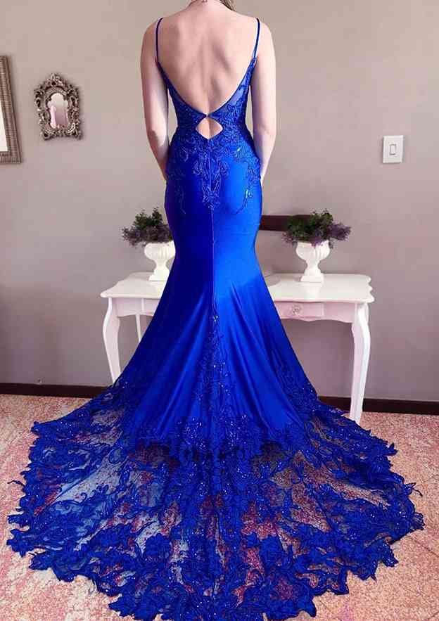 Amazing Trumpet/Mermaid V-Neck Spaghetti Straps Prom Dress/Evening Dress With Appliqued Beading and Court Train - Fashionpara