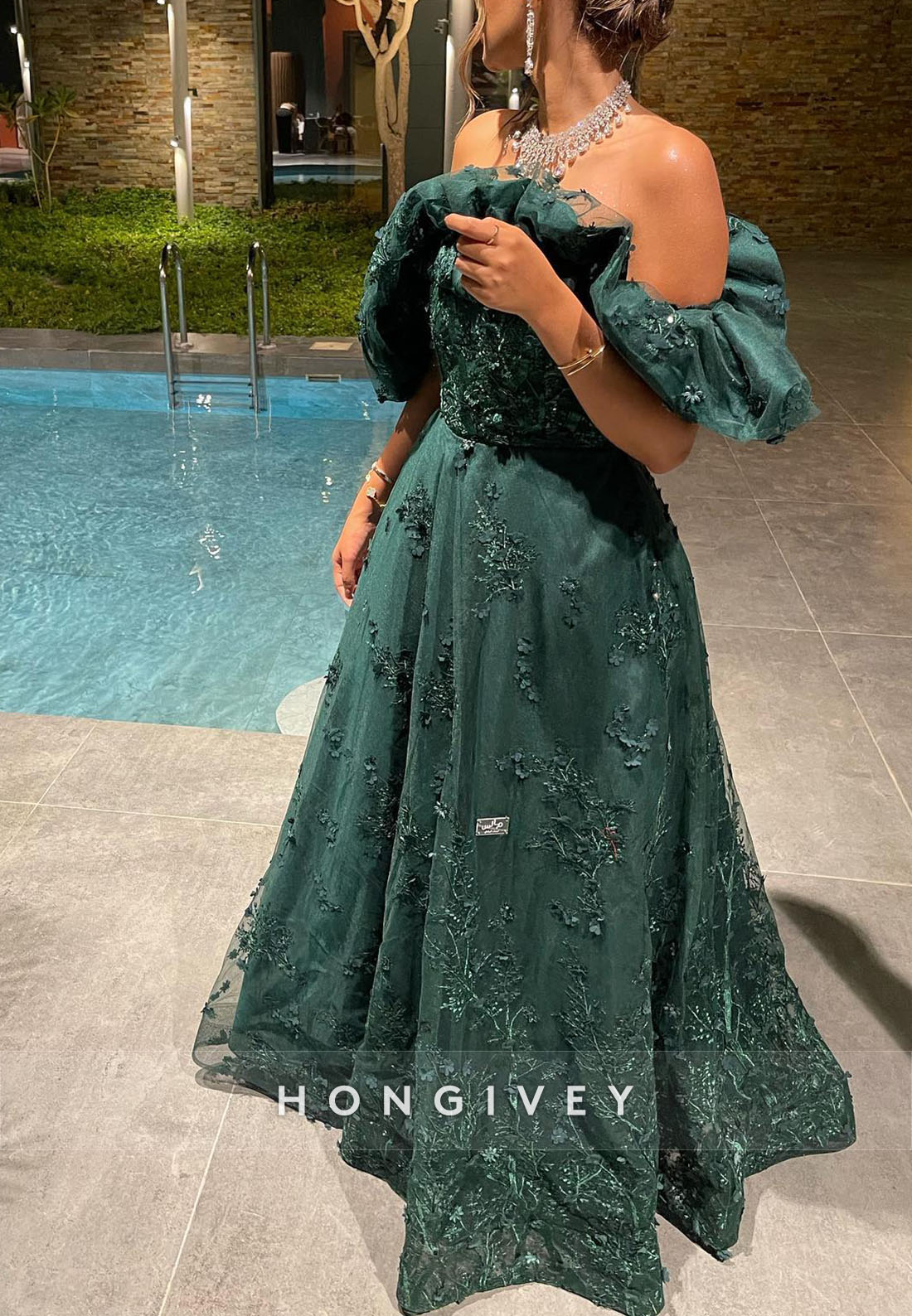 Appliqued Evening Gown Floor-Length Off the Shoulder Tulle Formal Dresses