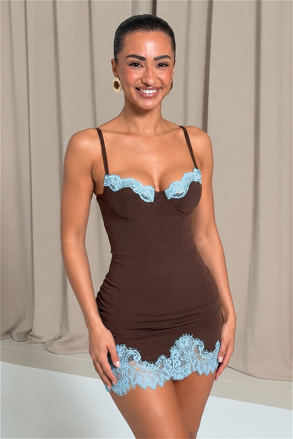 Lace Trim Sweetheart Neck Bodycon Mini Dress