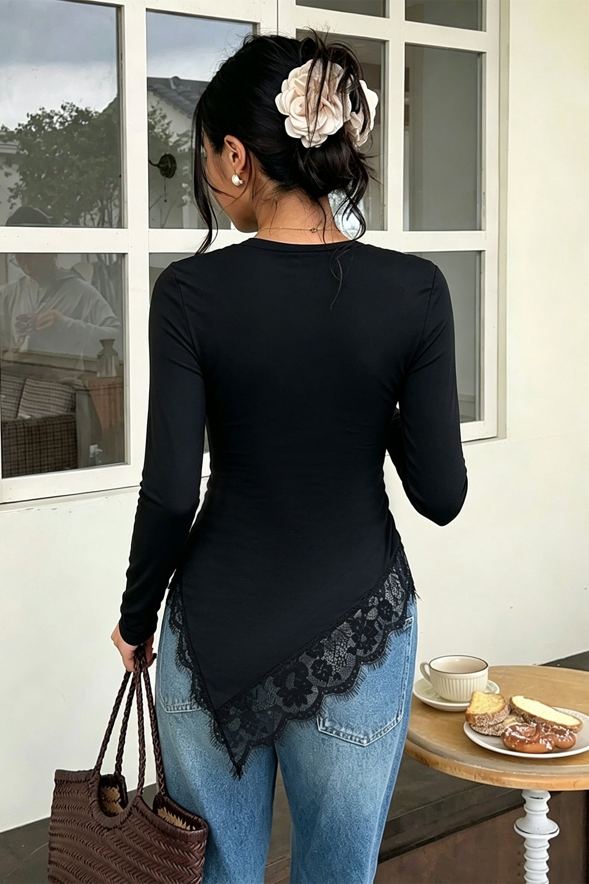 Asymmetric Lace Hem Slim Long Sleeve T-shirts