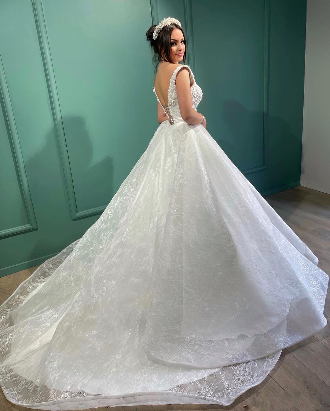 Beautiful Ivory A-line V-neck Lace Sleeveless Wedding Dress - Fashionpara