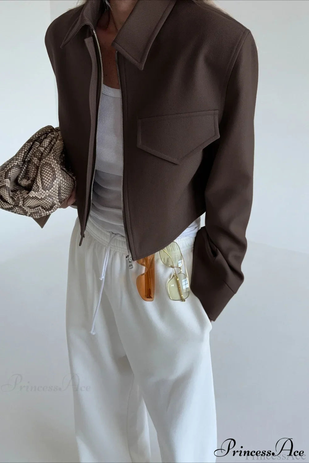 Chic Brown Zip Short Jacket for Effortless Style and Comfort