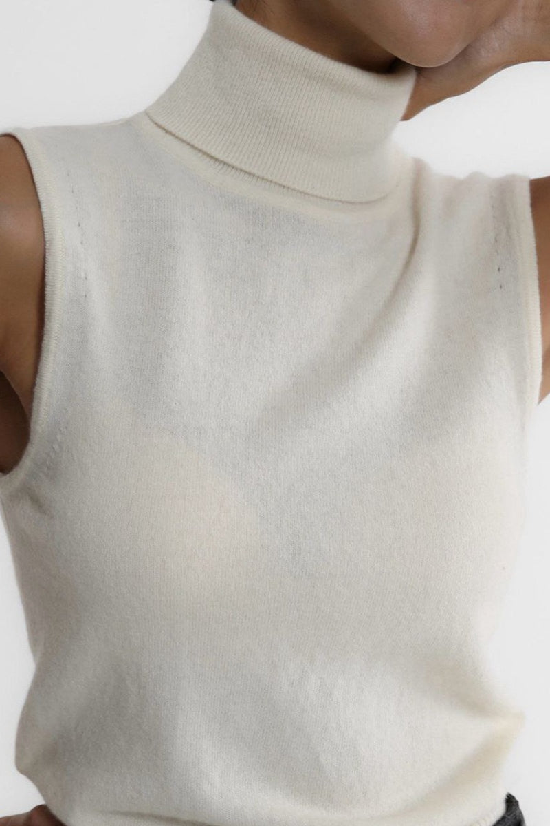 Sleeveless Turtleneck Fine Knit Sweater 3