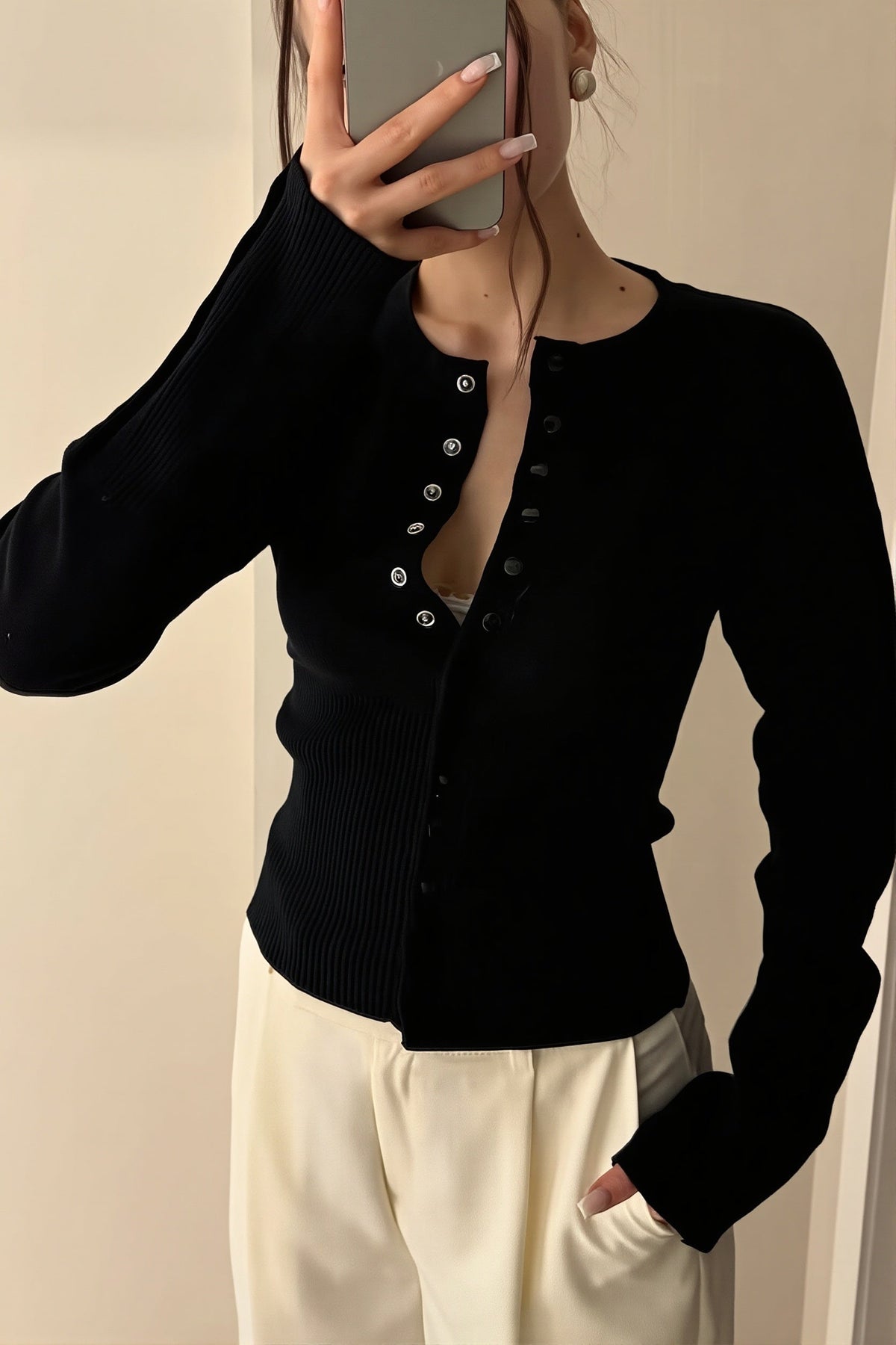 Ribbed Round Neck Fitted Waist Cardigan 9