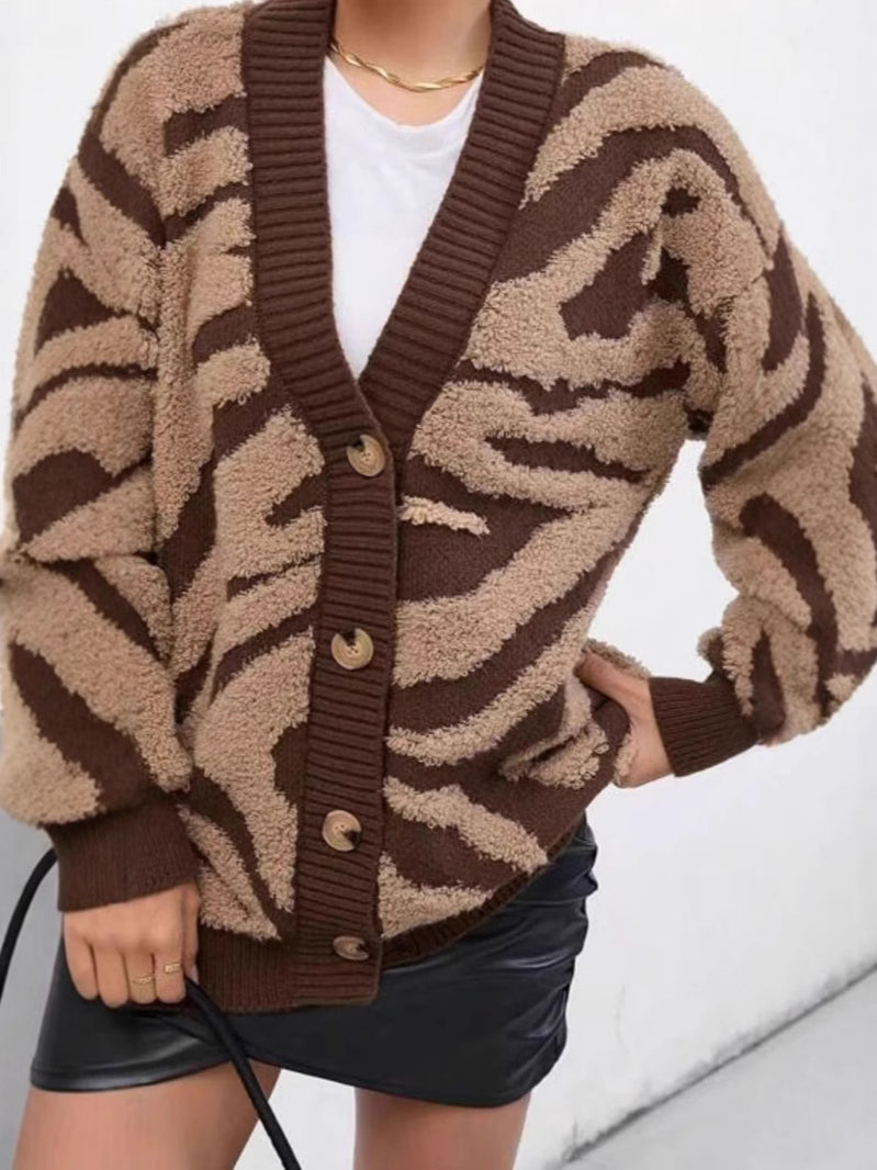 Chic Plus Size Leopard Knit Cardigan for Stylish Comfort