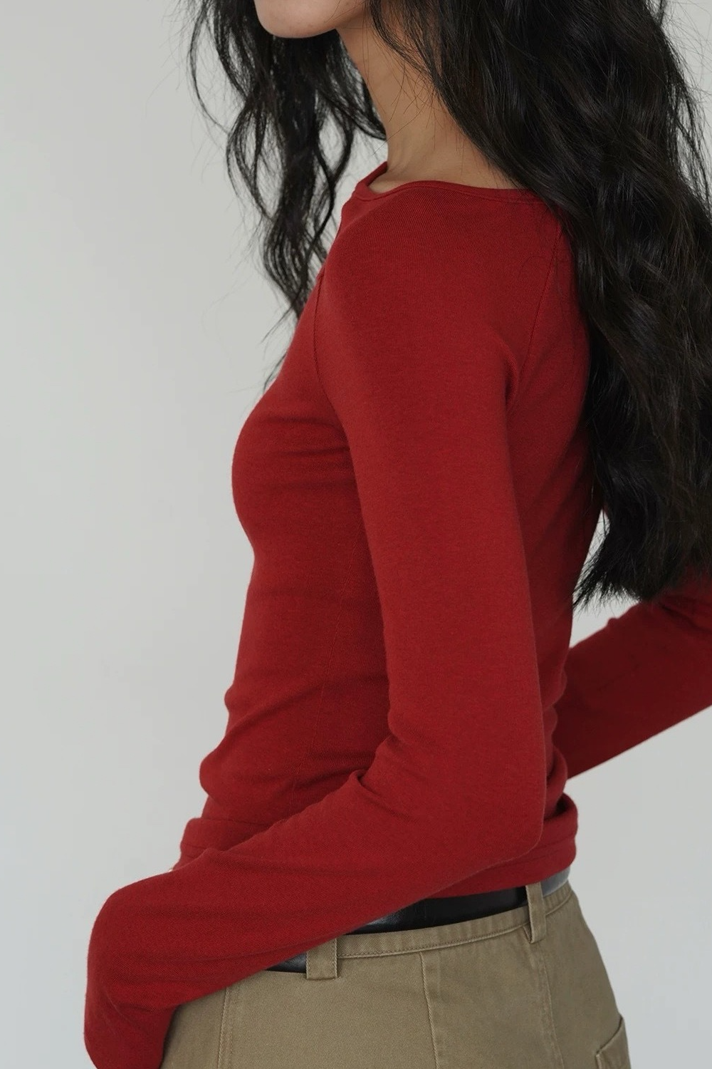 Side Cutout Slim Long Sleeve Crop Top
