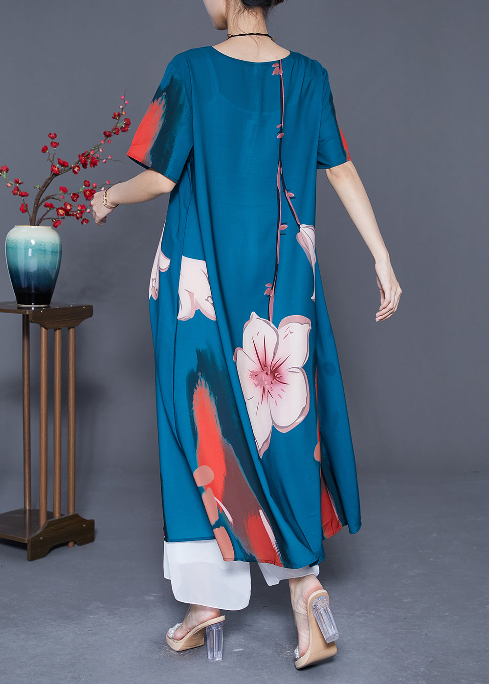 Large Floral Placement Print Short Sleeve Round Neck Maxi Dress - View 4