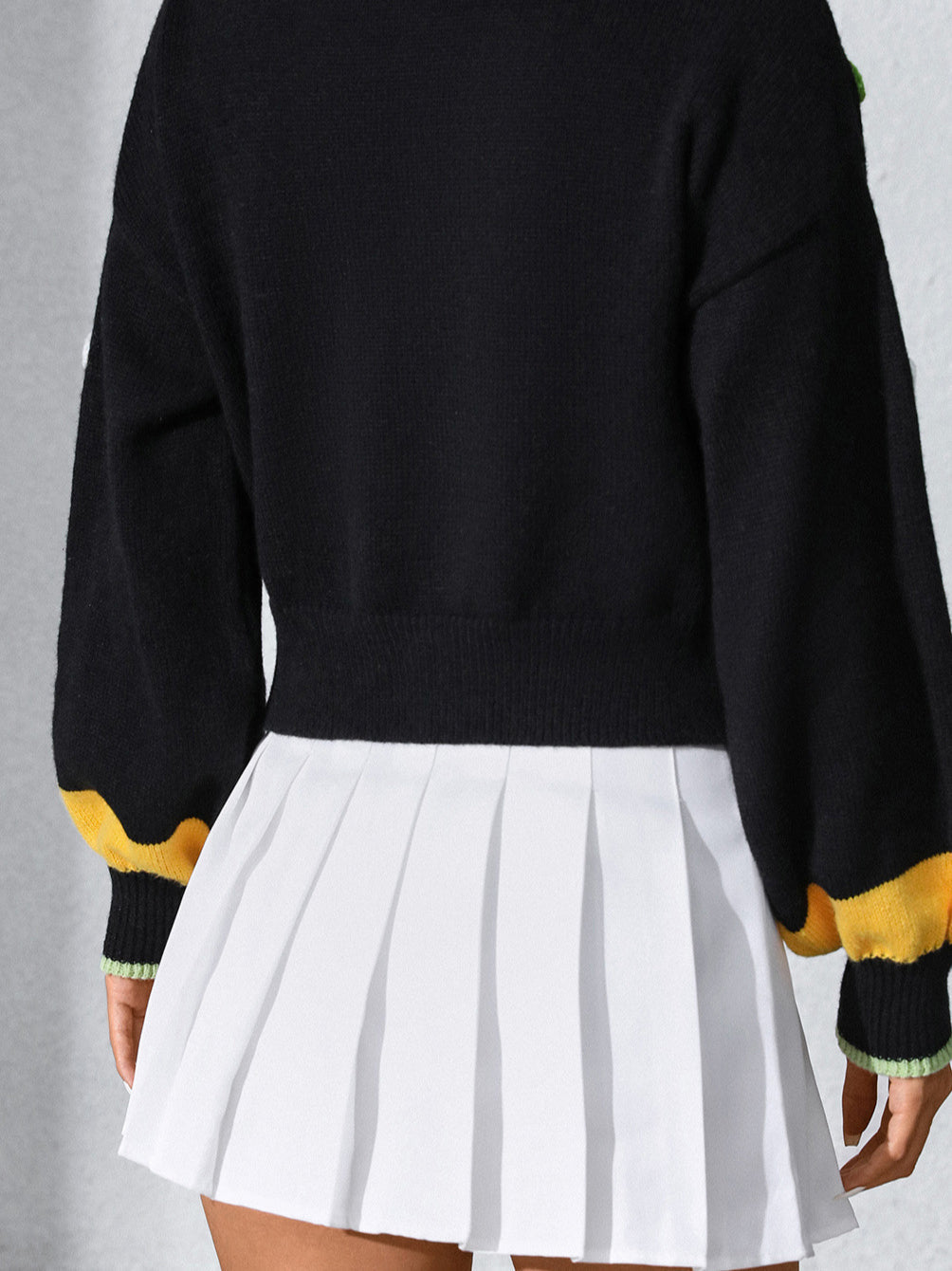 Hand-Embroidered Floral Knit Cardigan for Elegant Style