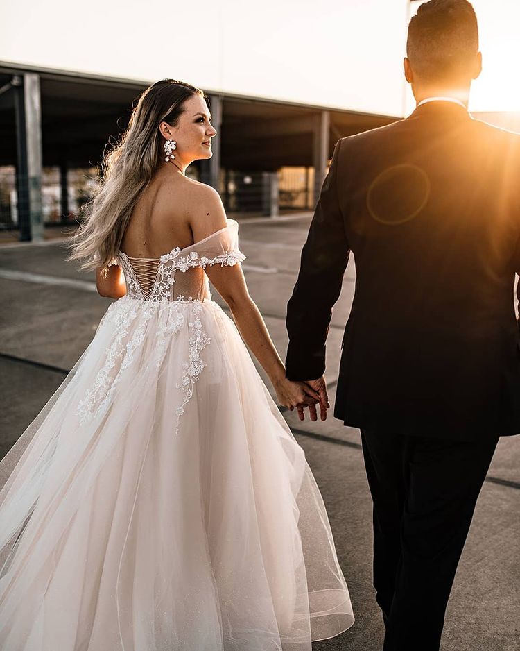 Champagne Off-the-Shoulder Beach Wedding Dress Tulle With Appliques - Fashionpara