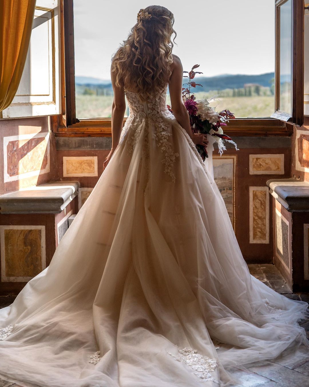 Champagne Sweetheart Wedding Dress Tulle With Lace Appliques - Fashionpara