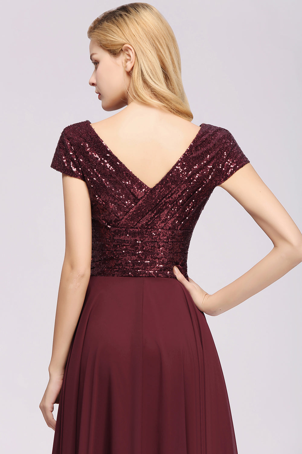 Chic Sequined Top V-Neck Sleeveless Burgundy Bridesmaid dresses - Fashionpara