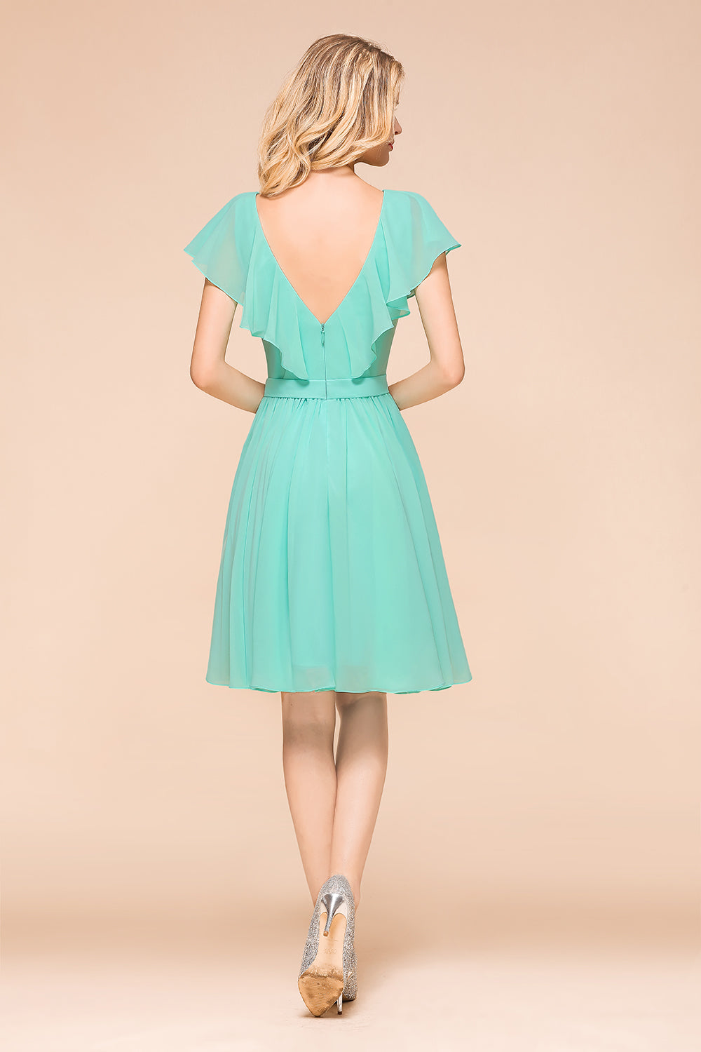 Chic V-Neck Ruffle Chiffon Short Affordable Bridesmaid dresses - Fashionpara
