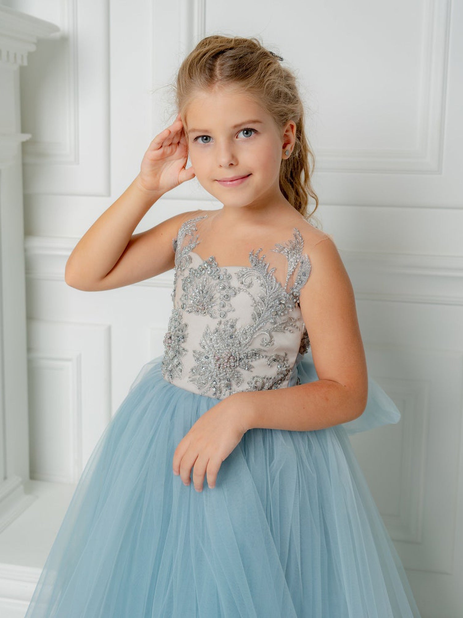 Cute Blue Sleeveless Ball Gown Flower Girls Dress With Beads - Fashionpara