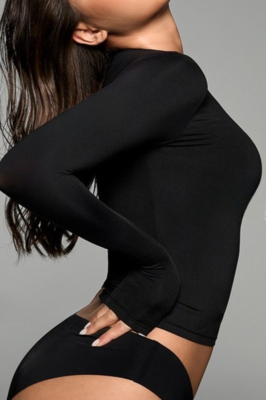 Thin Slim Fit Black Seamless Round Neck Long Sleeve Crop Top