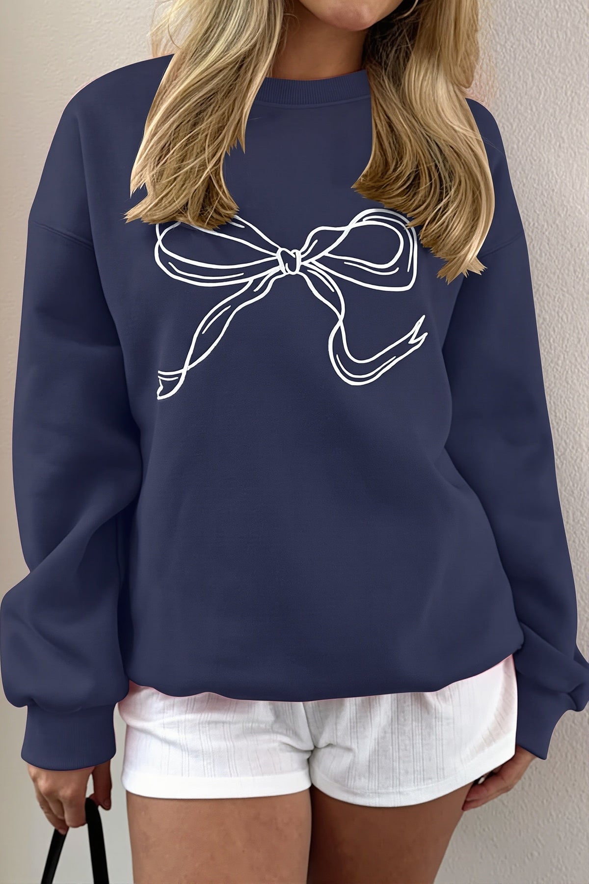 Bow Graphic Crew Neck Sweatshirt 2
