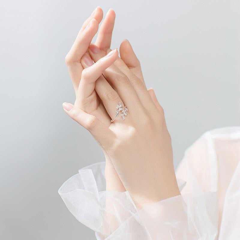 KittenAlarm - Delilah Twist Leafy Ring