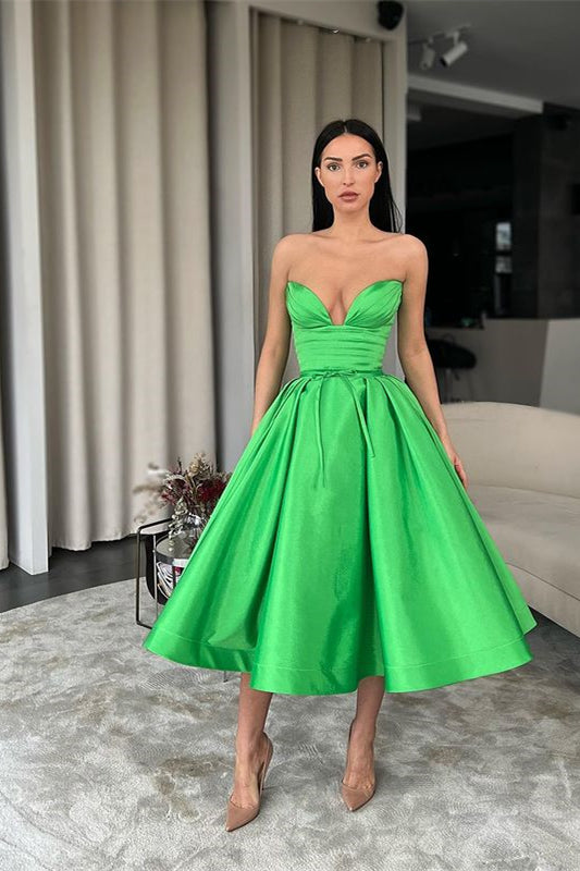 Designer Green A-line Sweetheart Short Prom Dress