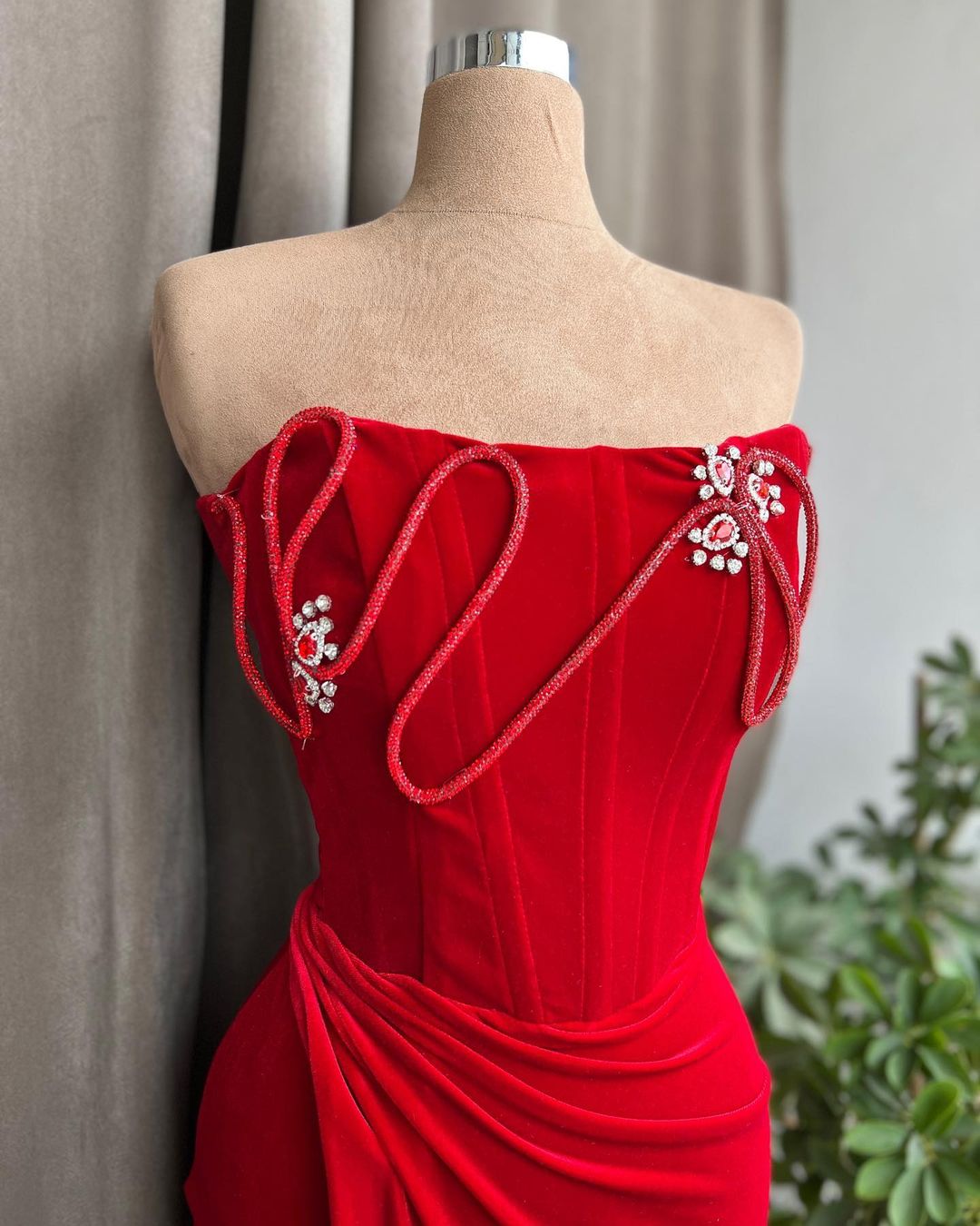 Designer Floor-Length Column Red Strapless Velvet Jewels Prom Dress - Fashionpara