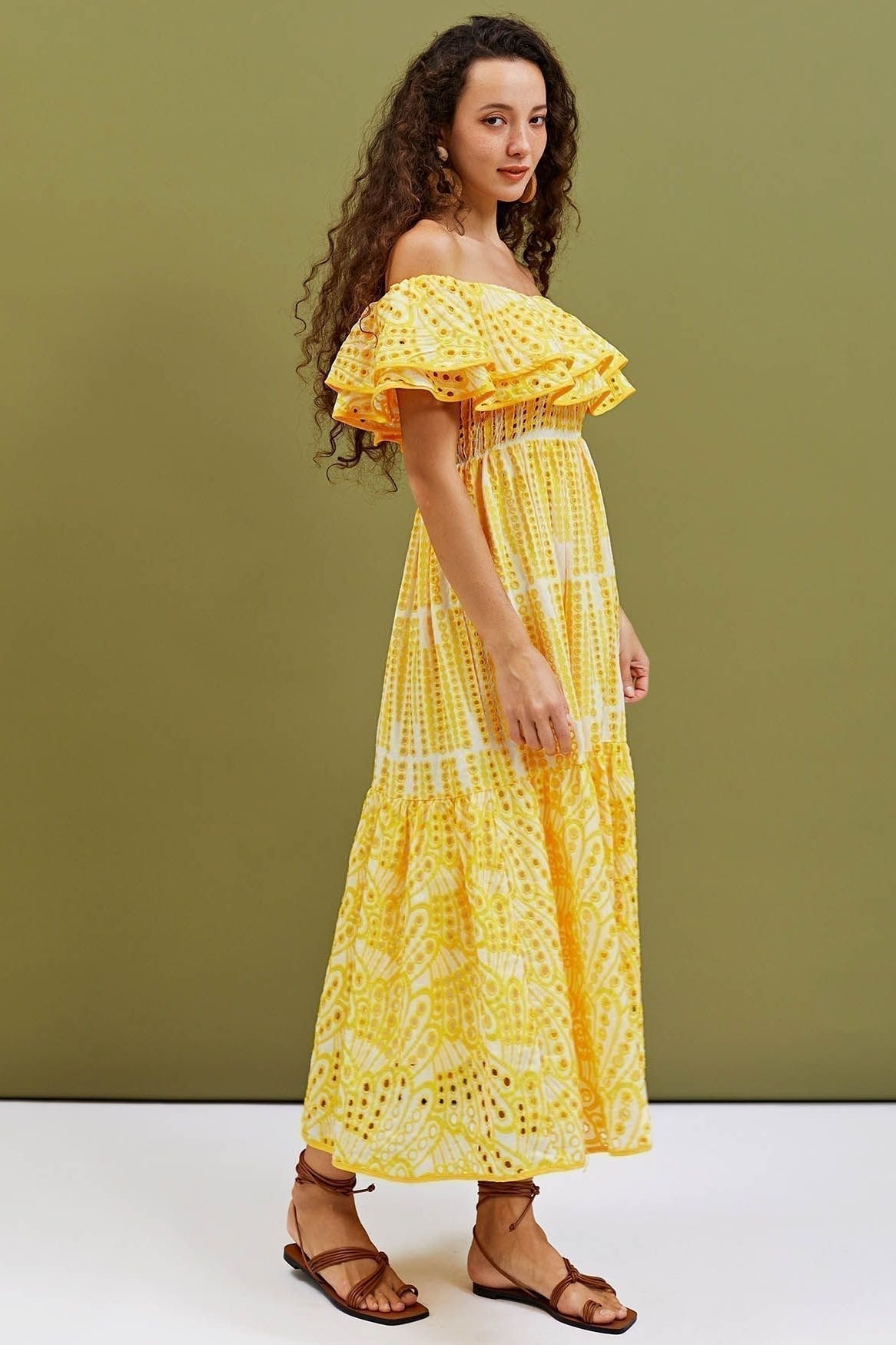 Waleska Statement Off the Shoulder a Line Flare Midi Dress