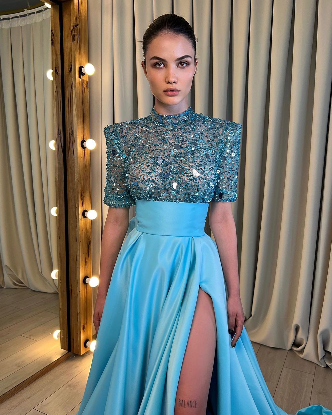Elegant & Luxurious Sparkly Half sleeves A-Line High Split Beaded Evening Party Prom Dress