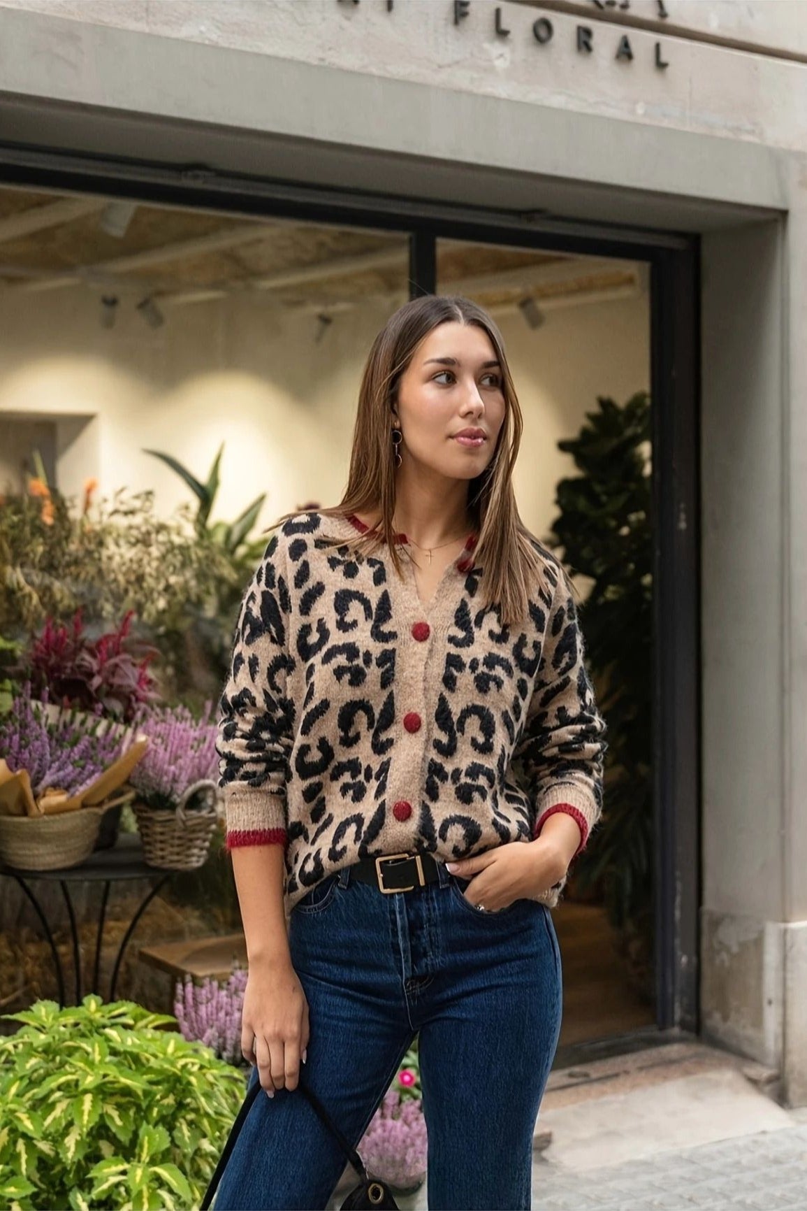 Chic Leopard Print Crewneck Cardigan Sweater for Elegance